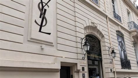 Visite confidentielle du Musée Yves Saint Laurent Paris 